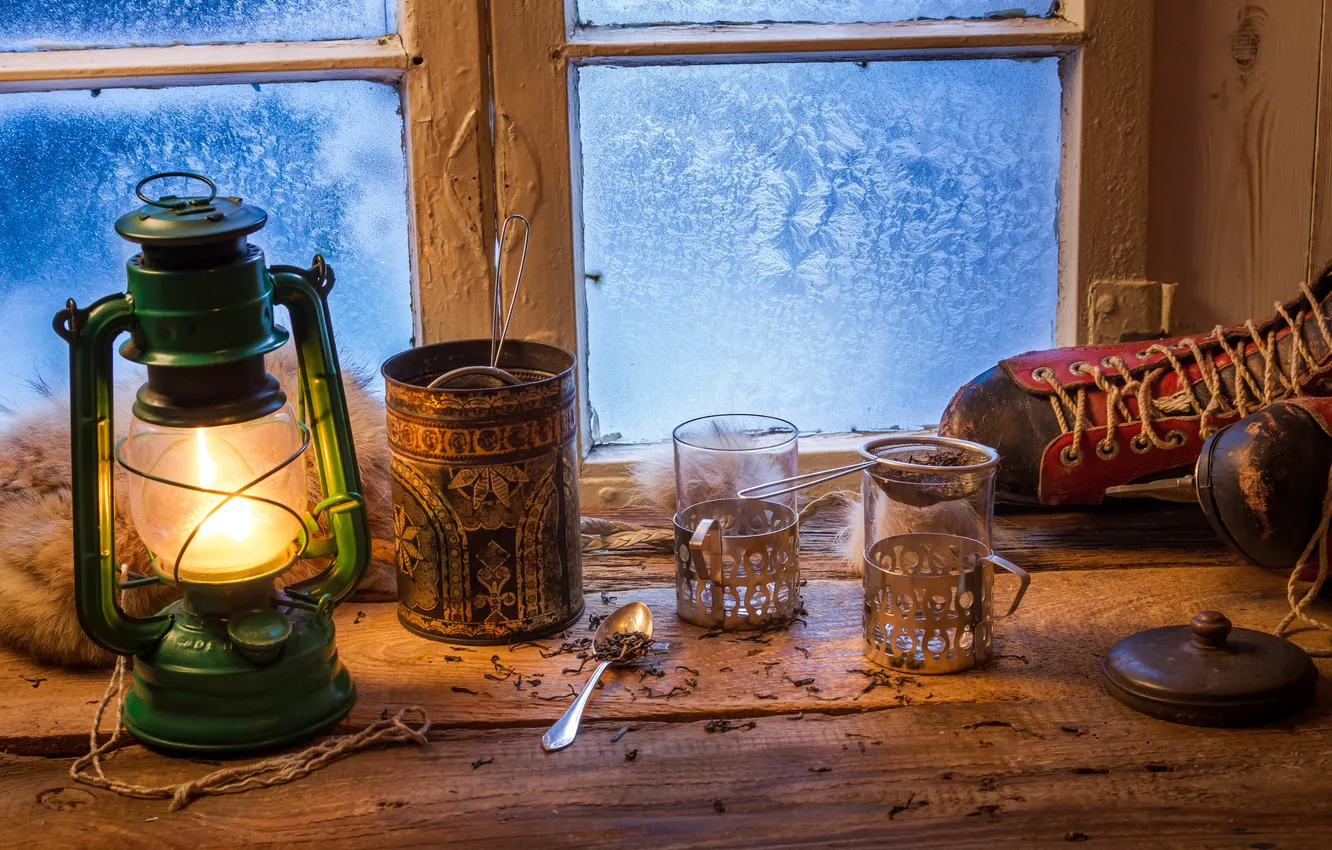 Фото обои зима, окна, лампа, натюрморт
