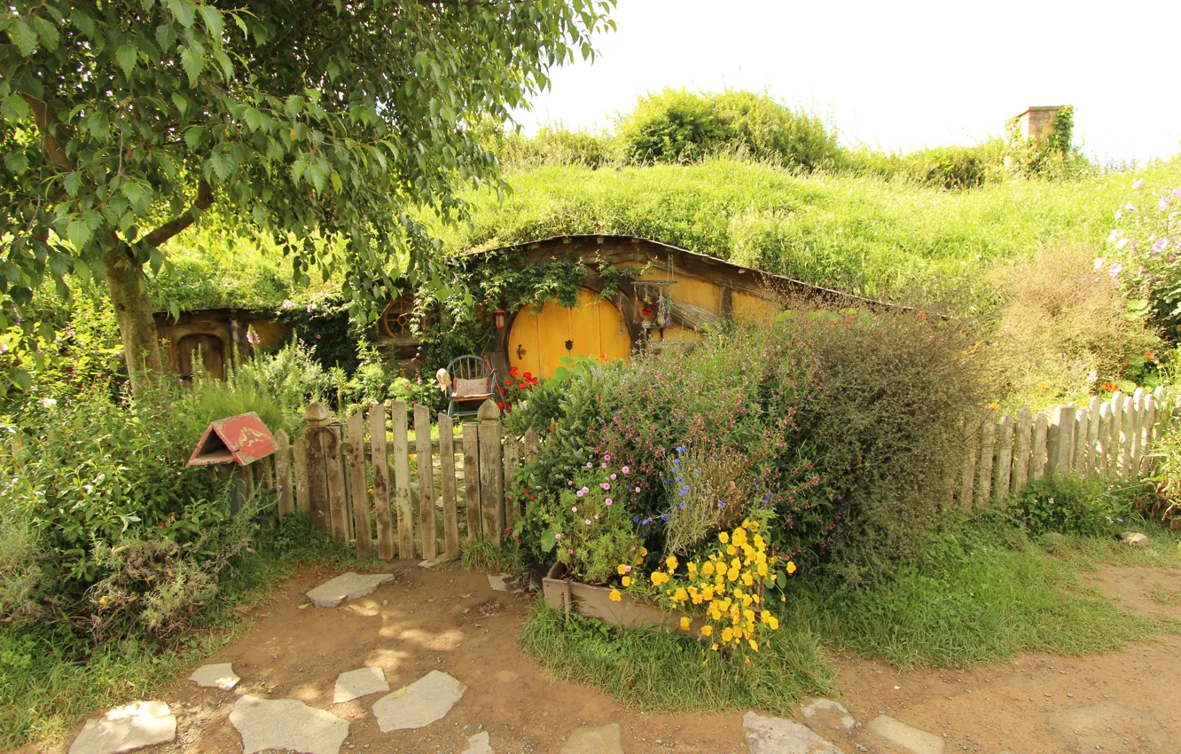 Фото обои лето, цветочки, хоббит, огород, Hobbit