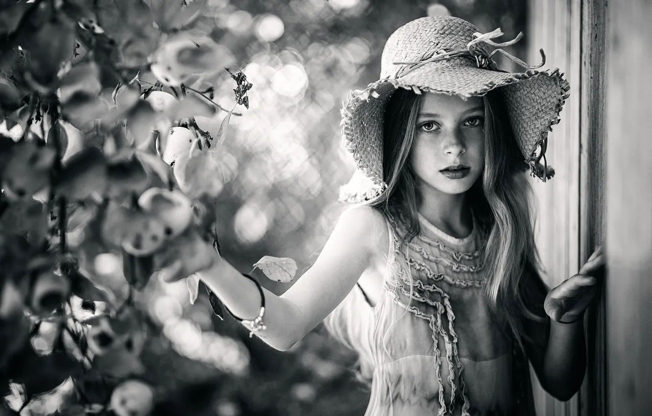 Фото обои взгляд, девочка, шляпка, Sergey Piltnik