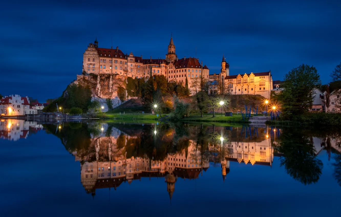 Фото обои ночь, скала, отражение, река, замок, Германия, фонари, Germany