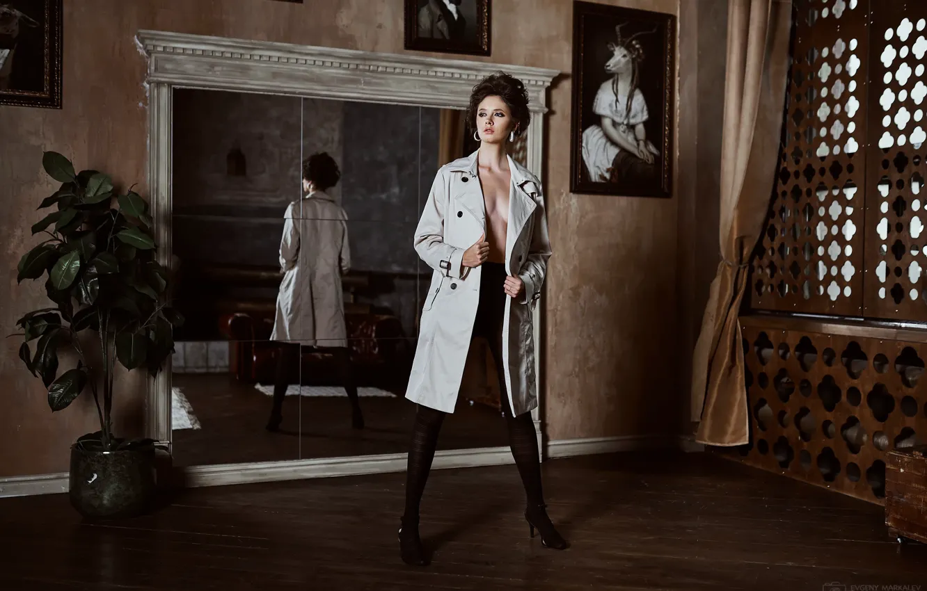 Фото обои ножки, плащ, Disha Shemetova, Евгений Маркалев