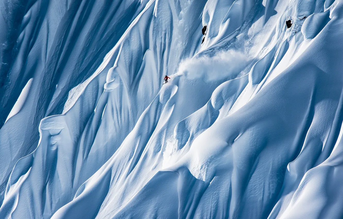Фото обои зима, снег, горы, спуск, лыжник