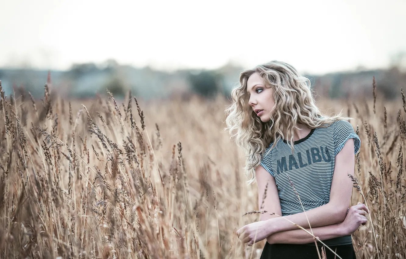 Фото обои девушка, поза, фон