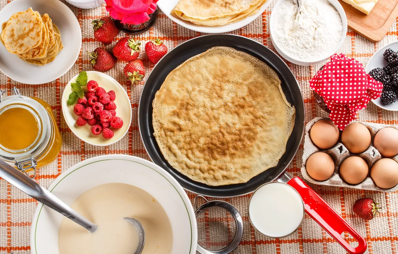 Фото обои малина, яйца, блины