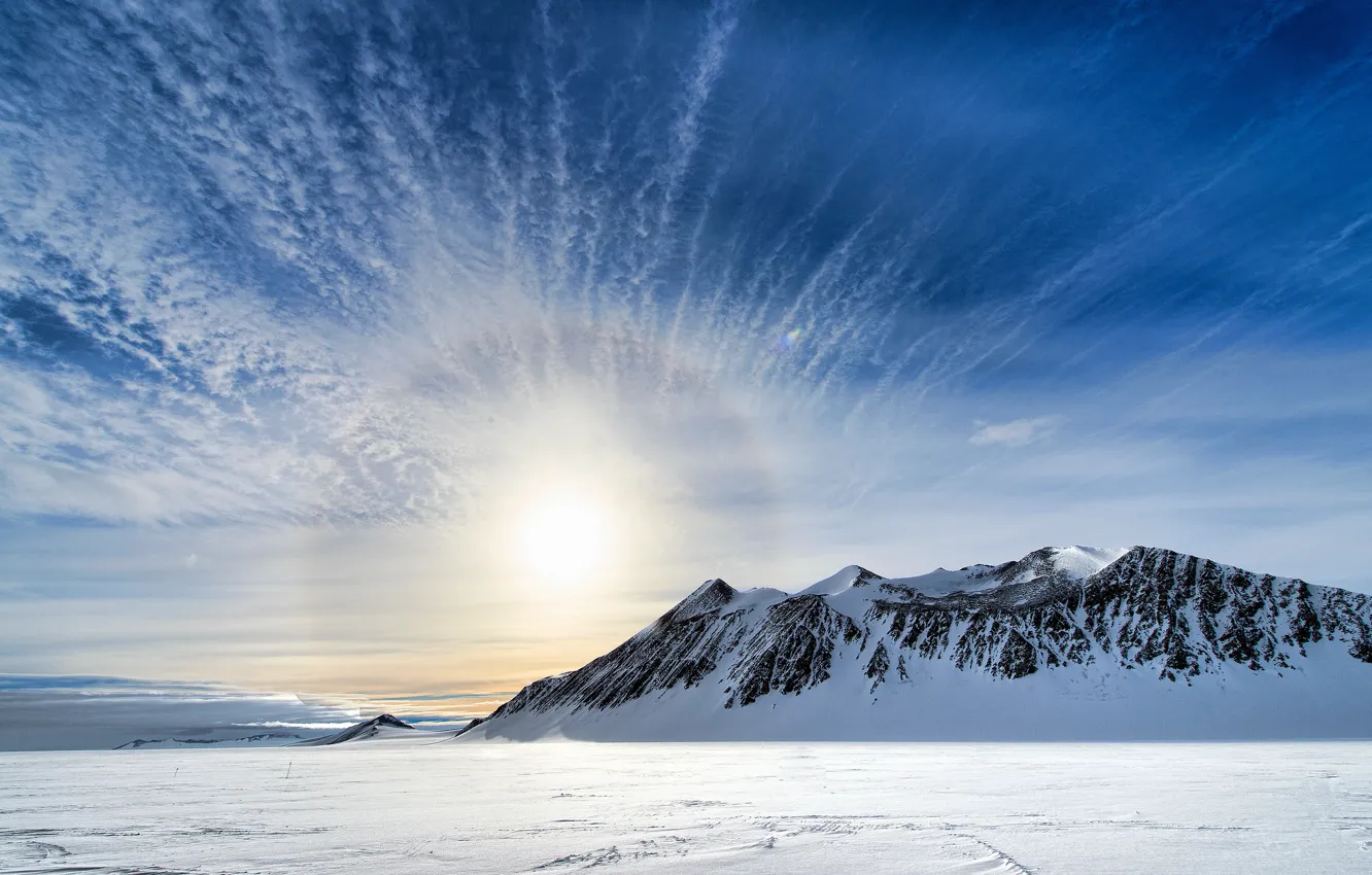 Фото обои небо, солнце, облака, снег, горы, Антарктика