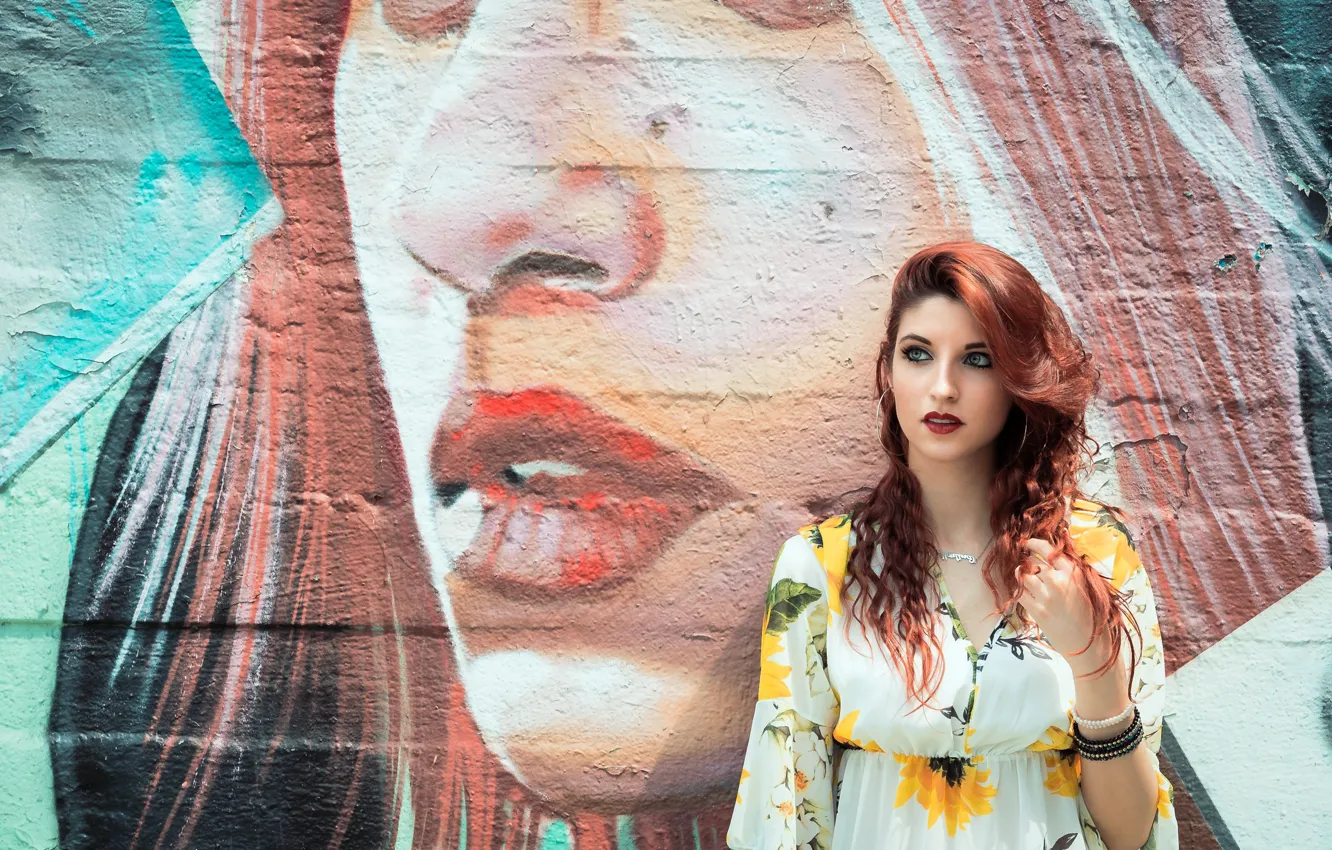 Фото обои лето, лицо, стена, граффити, модель, волосы, макияж, Martina Cecilia