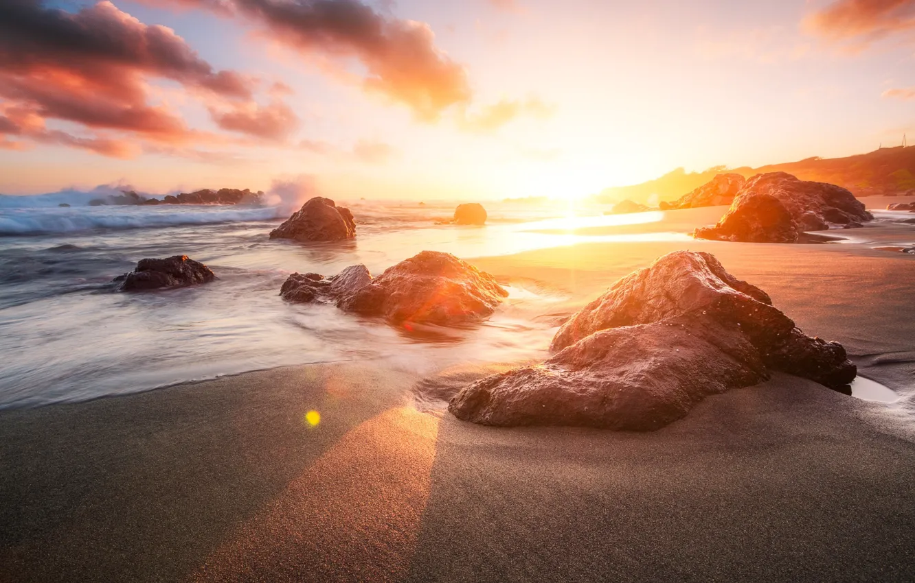 Фото обои море, пляж, солнце, свет, природа, камни