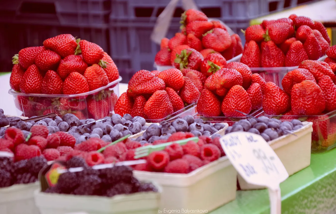 Фото обои ягоды, малина, еда, Чехия, клубника, красиво, вкусно, Prague