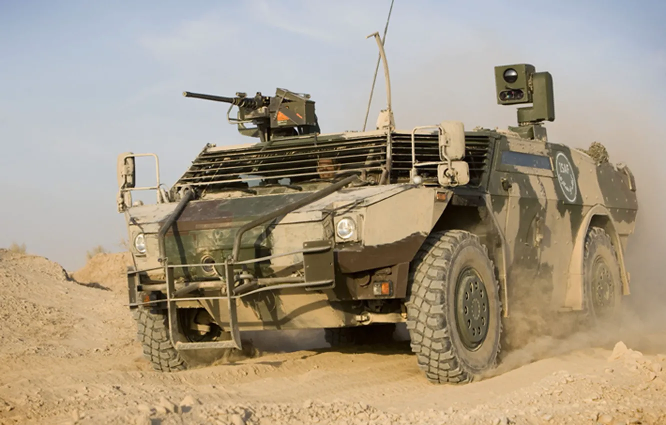 Фото обои weapon, armored, military vehicle, armored vehicle, armed forces, military power, war materiel, 077