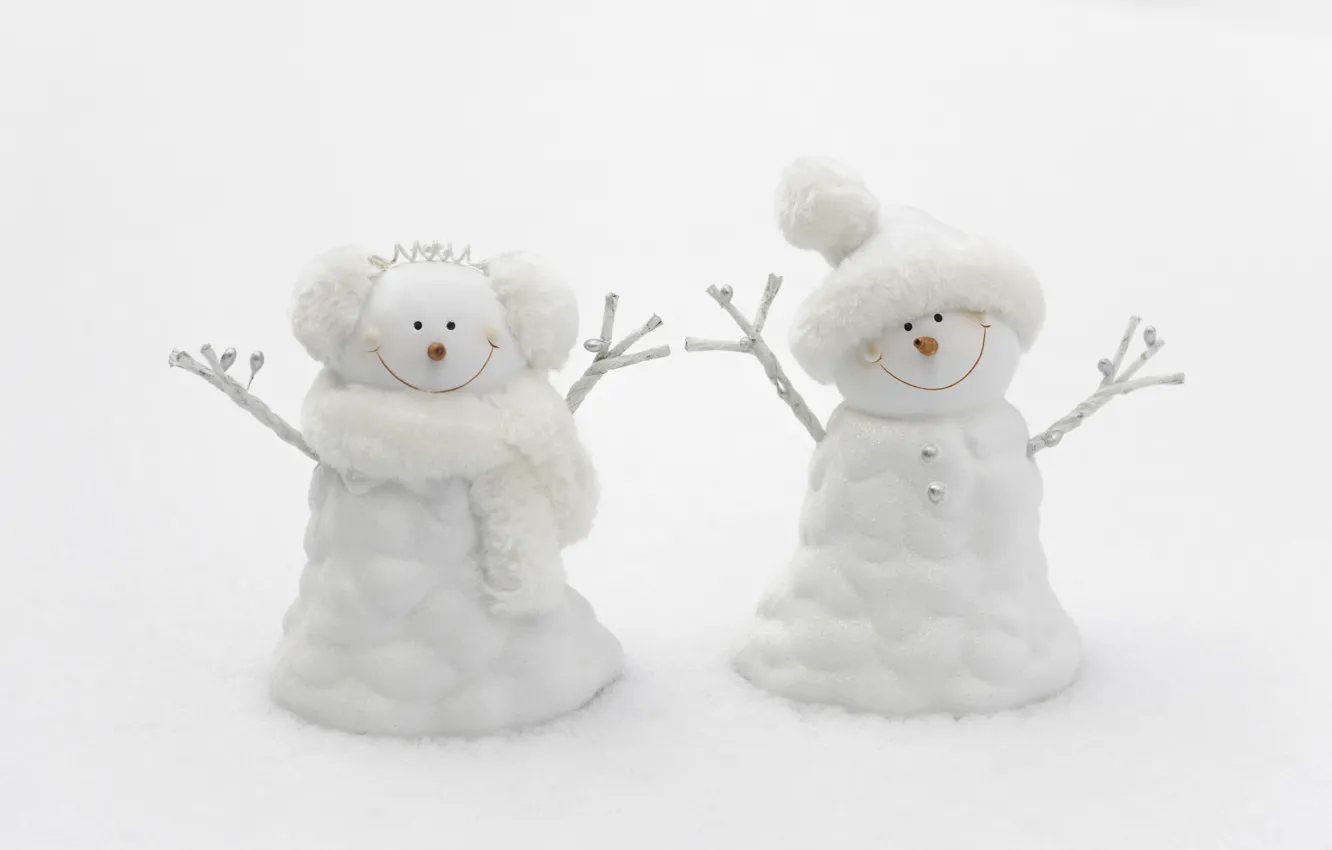 Фото обои зима, ветки, праздник, шапка, игрушка, игрушки, мальчик, шарф