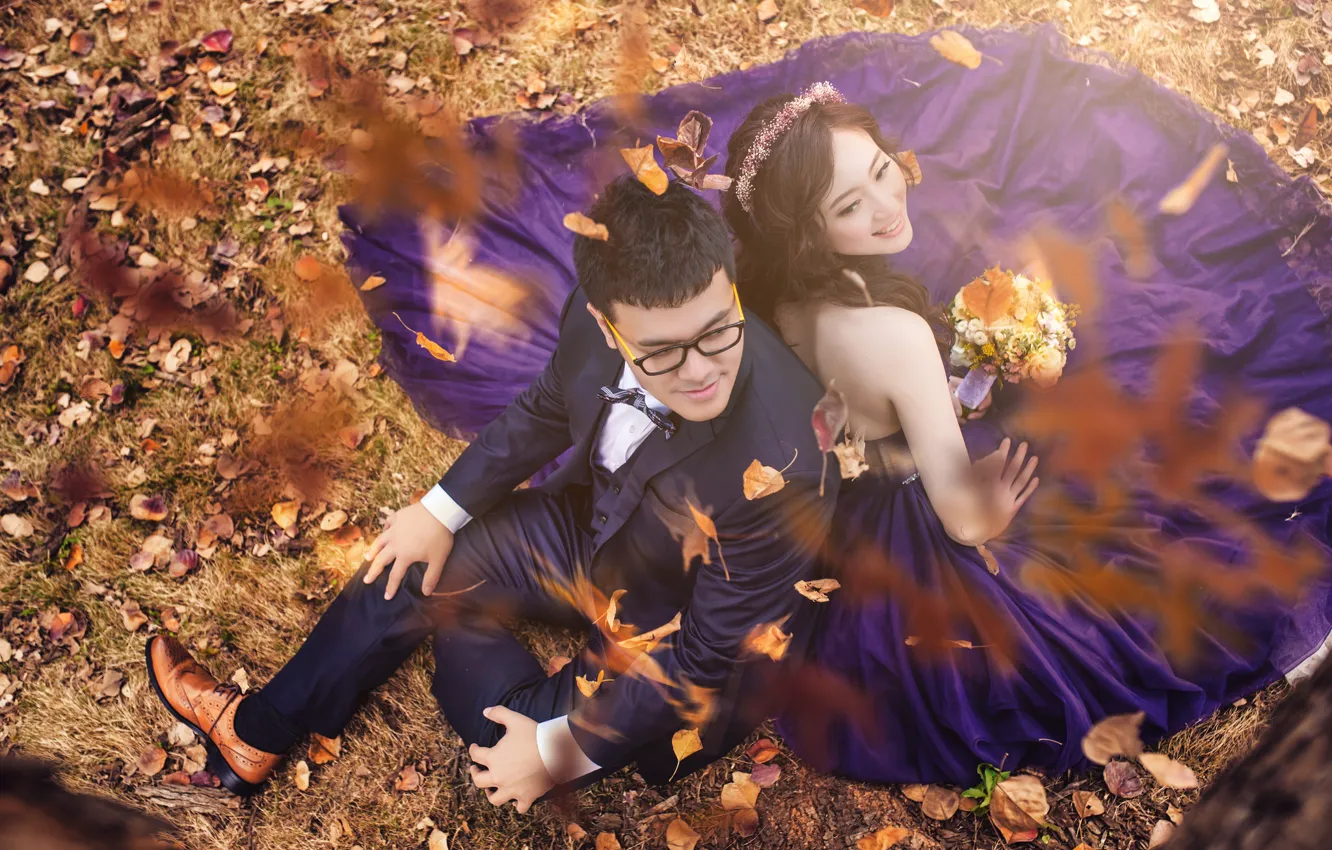 Фото обои осень, листья, девушка, пара, парень, свадьба
