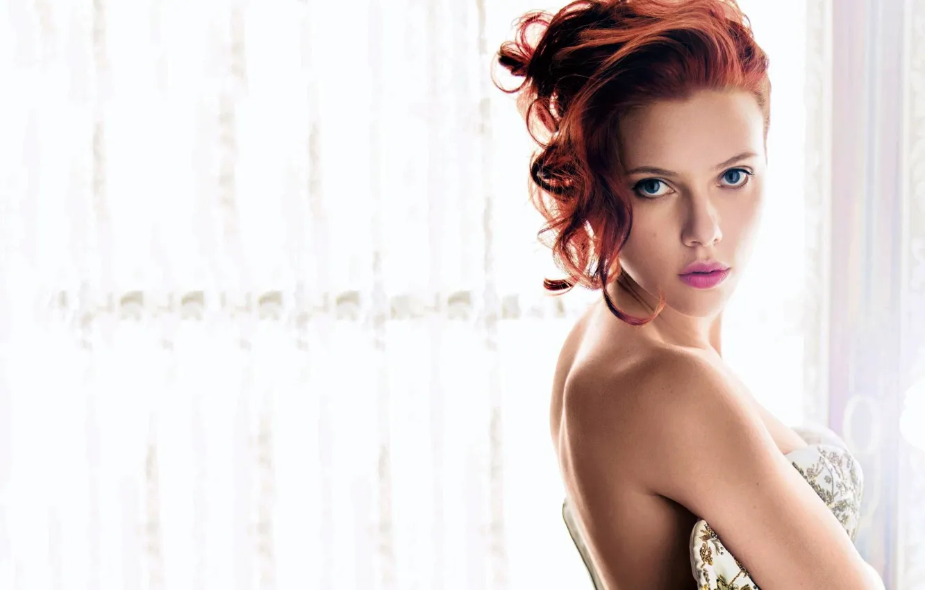 Фото обои взгляд, девушка, спина, платье, актриса, Scarlett Johansson, Скарлетт Йоханссон, голубоглазая