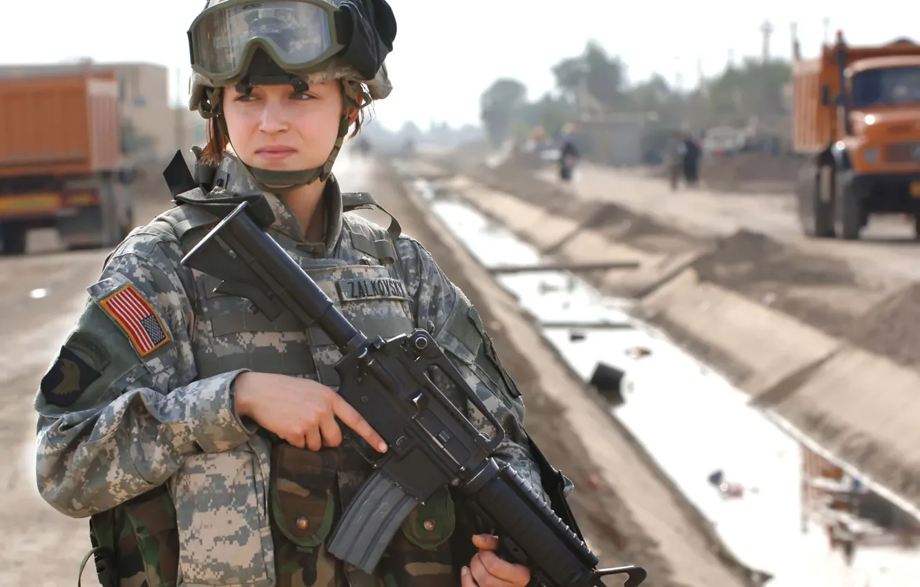 Фото обои девушка, солдат, USA, красивая, soldier, автоматический, Division, подразделение