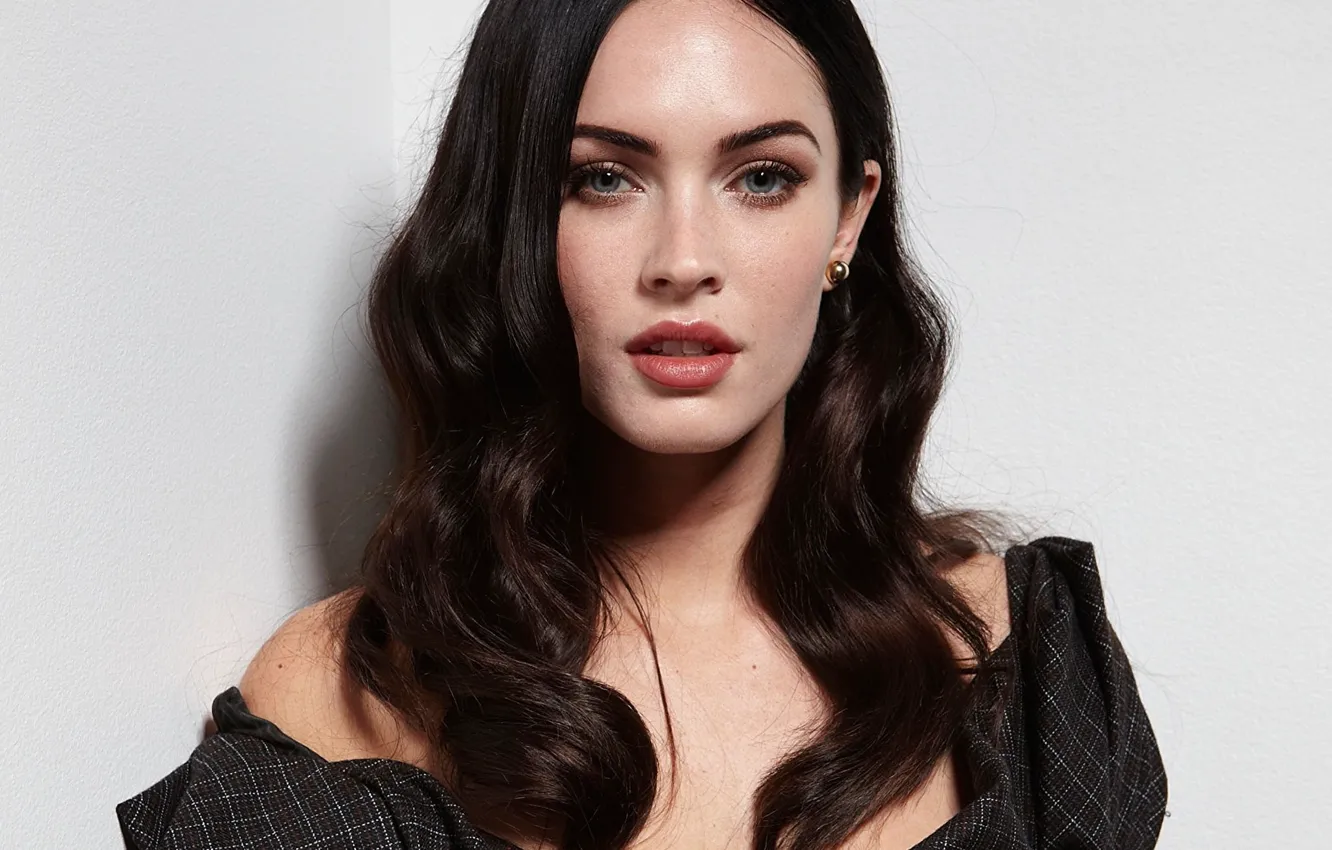 Фото обои взгляд, девушка, Меган Фокс, Megan Fox, актриса, брюнетка, красивая
