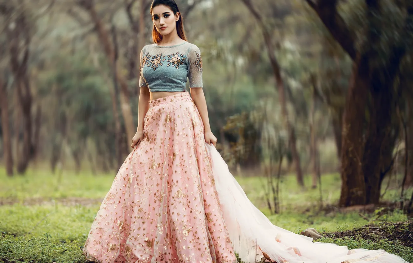 Фото обои girl, fashion, eyes, smile, beautiful, figure, model, lips