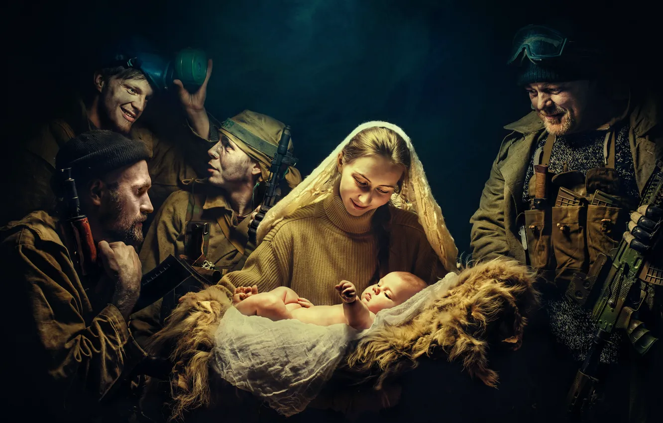 Фото обои девушка, оружие, солдаты, ребёнок, Рождение новой жизни