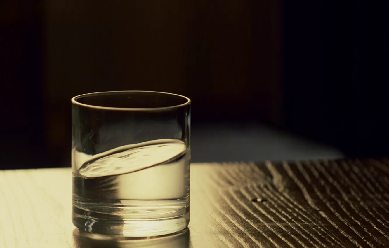 Фото обои вода, стакан, начало, inception, кристофер нолан