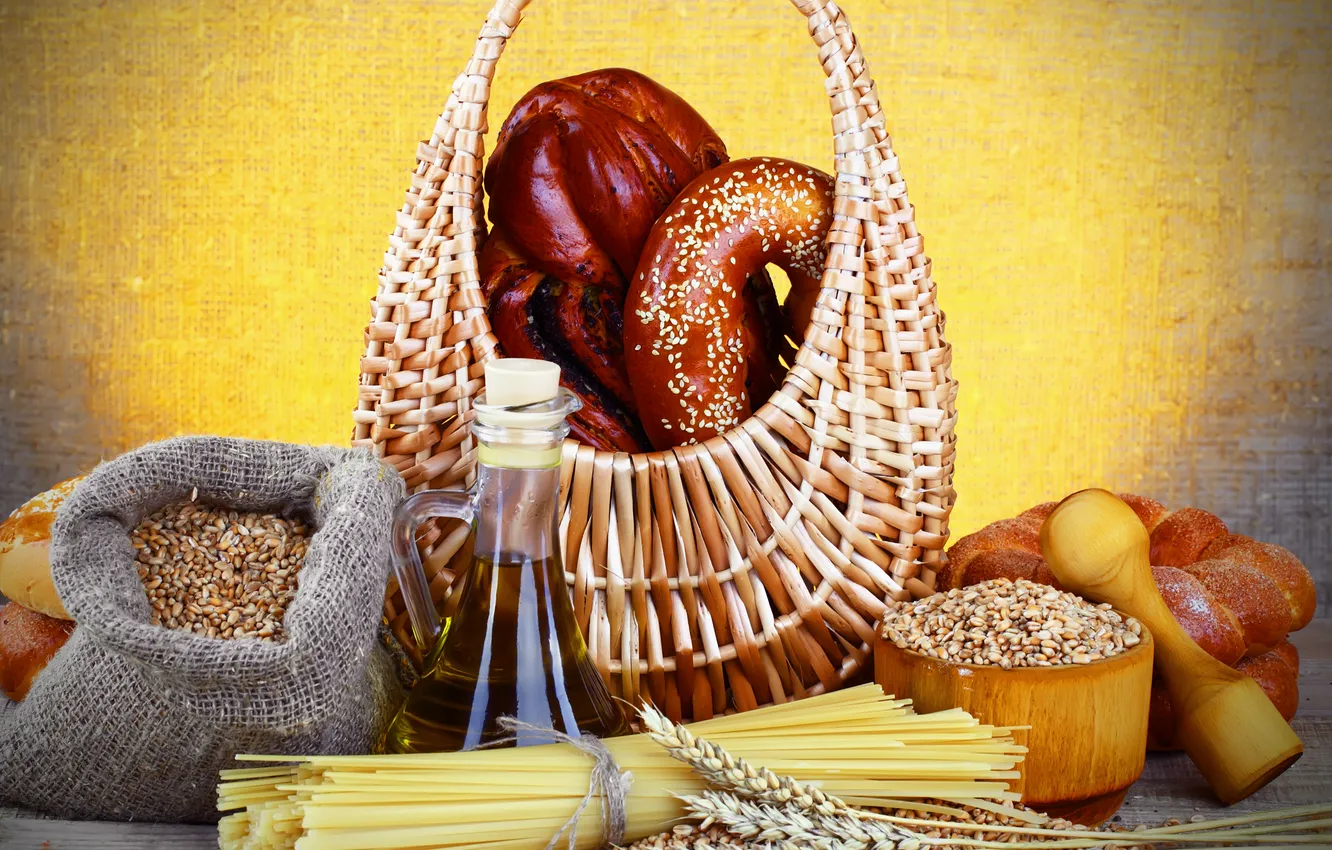 Фото обои стол, корзина, зерно, масло, хлеб, мешок, ступка, кренделя