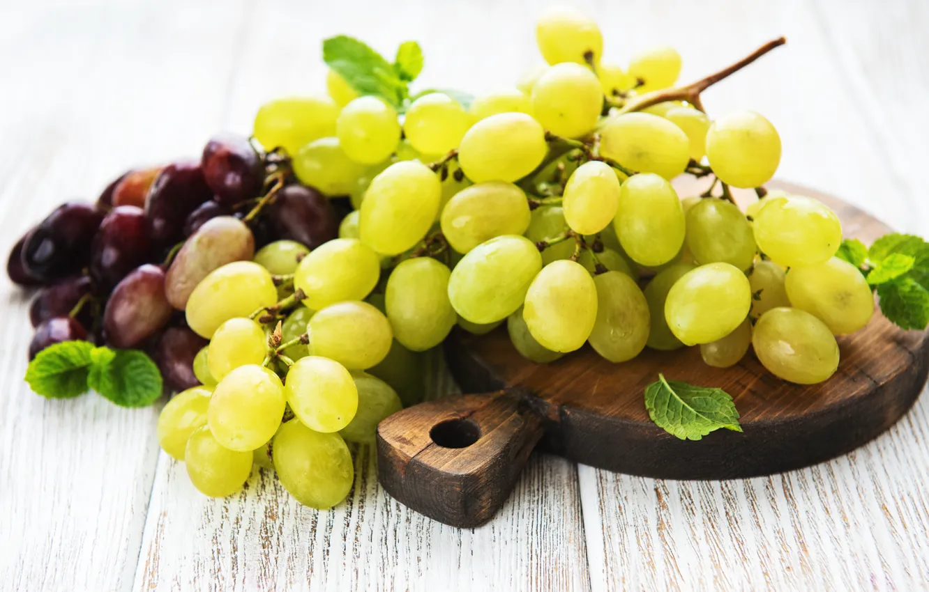 Фото обои виноград, гроздь, разделочная доска, Olena Rudo