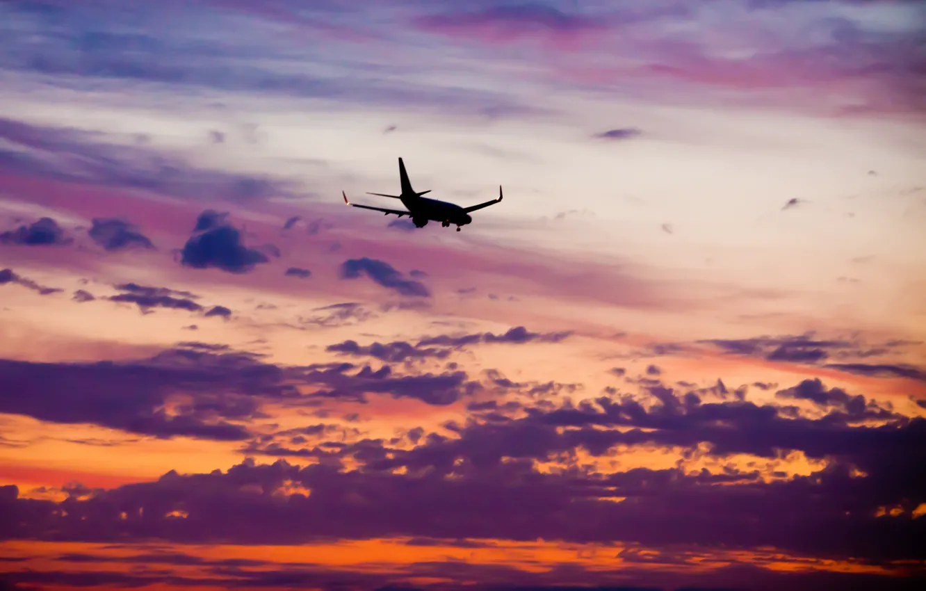 Фото обои небо, облака, полет, закат, высота, вечер, Самолет, пассажирский