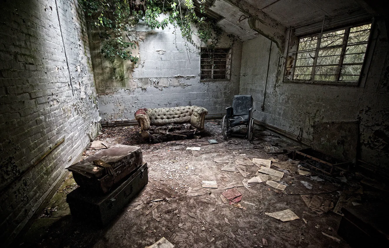 Фото обои диван, кресло, руины, обшарпанка