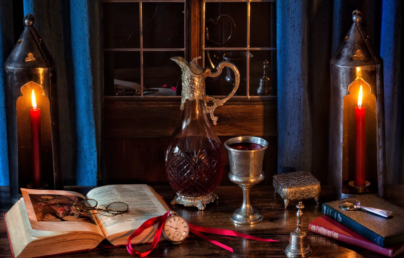 Фото обои стиль, вино, часы, бокал, книги, свечи, очки, колокольчик