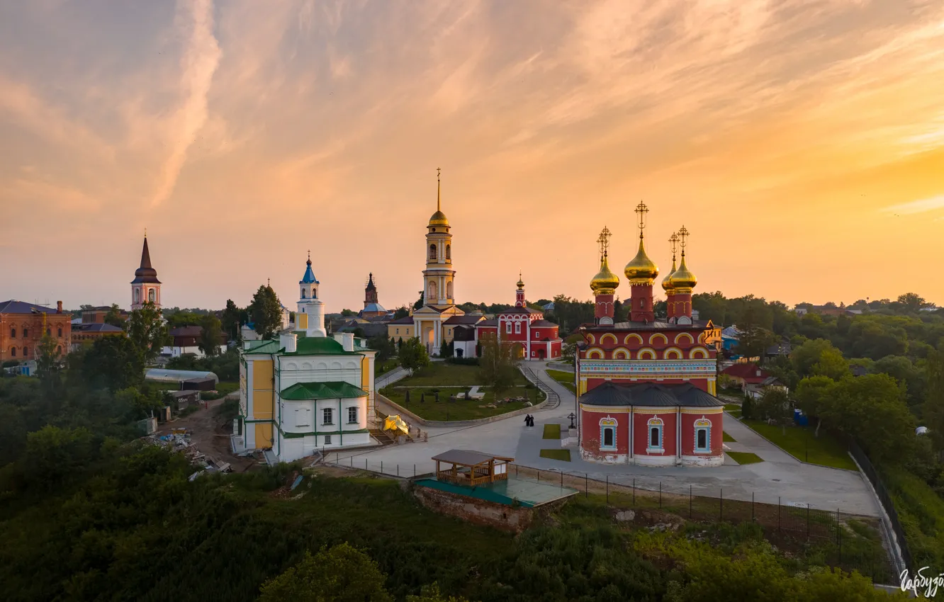 Фото обои пейзаж, город, башни, храм, купола, Илья Гарбузов, Белёв, Спасо-Преображенский мужской монастырь