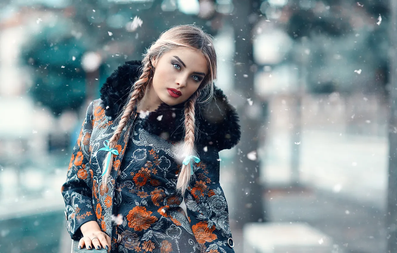 Фото обои снег, макияж, губки, косы, St Petersburg, Alessandro Di Cicco