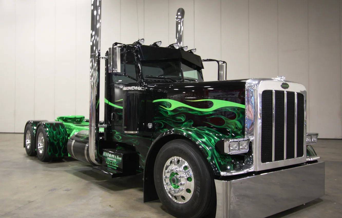 Фото обои Green, Black, Truck, Peterbilt, Customize, Great Paint