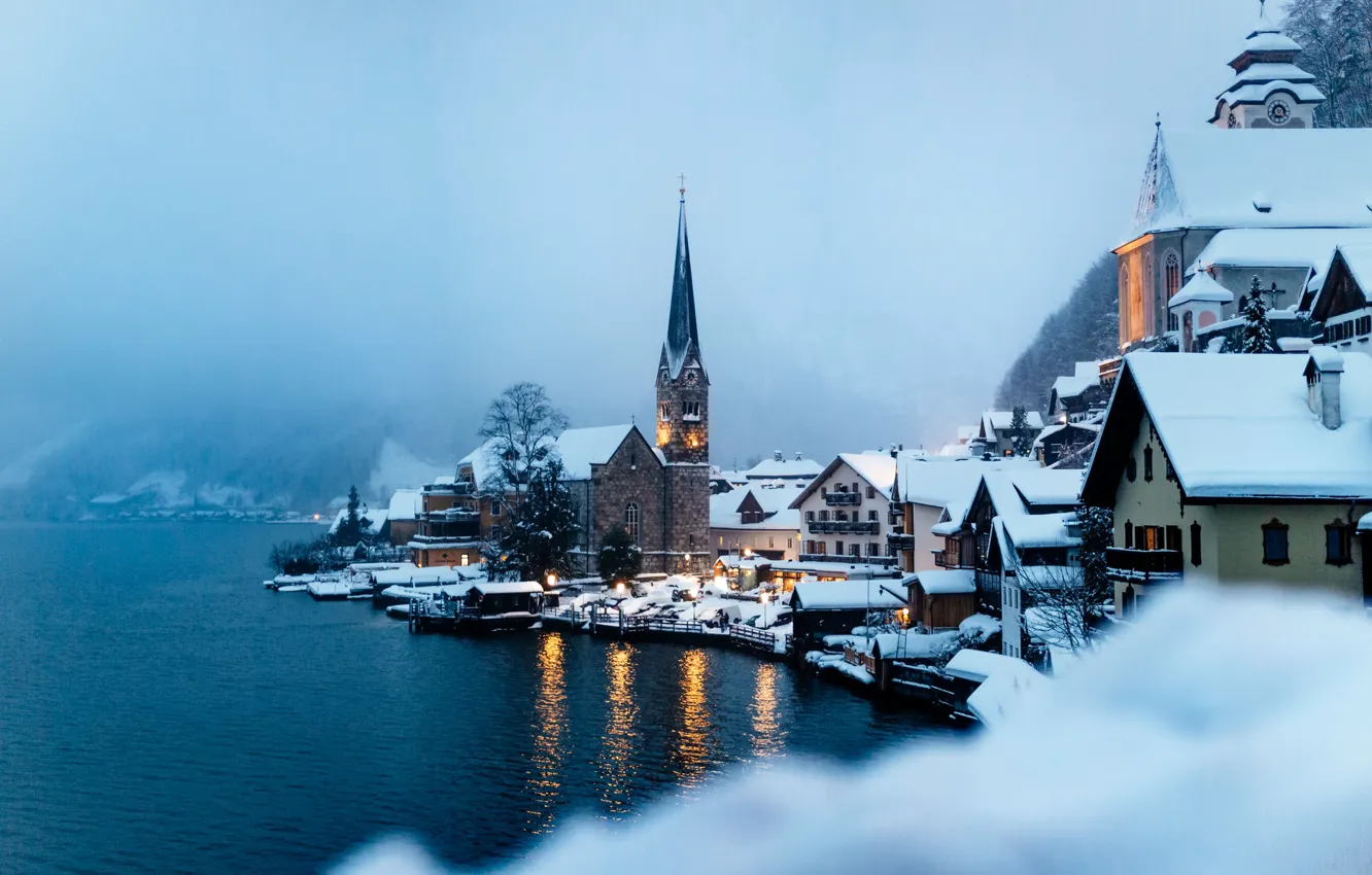 Фото обои зима, вода, туман, озеро, дома, Австрия, Austria, Hallstatt