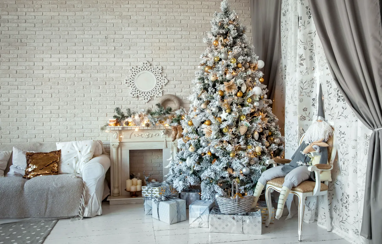 Фото обои праздник, подарок, елка, свеча, свечи, кукла, Новый год, камин