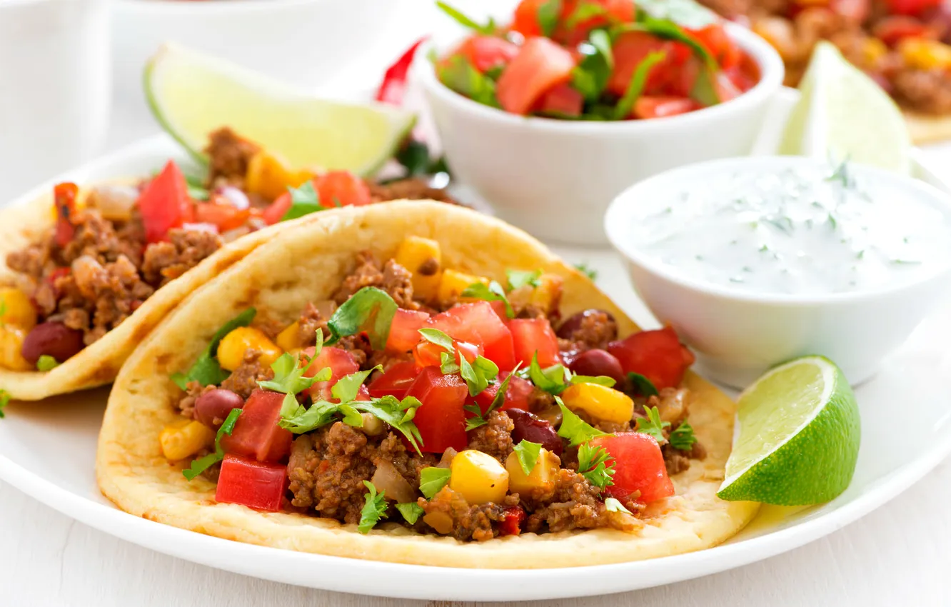 Фото обои мясо, овощи, соус, начинка, тортильяс, сальса, мексиканская кухня
