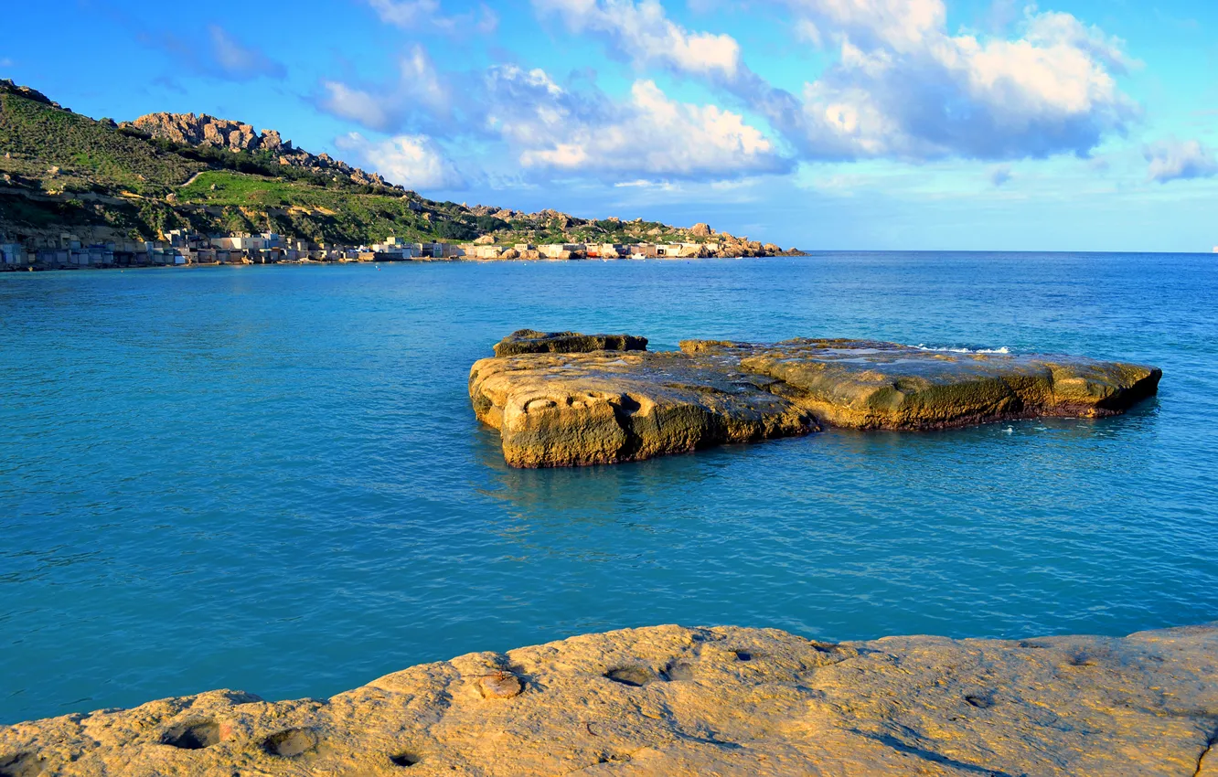 Фото обои море, небо, скалы, бухта, Мальта, Gnejna Bay