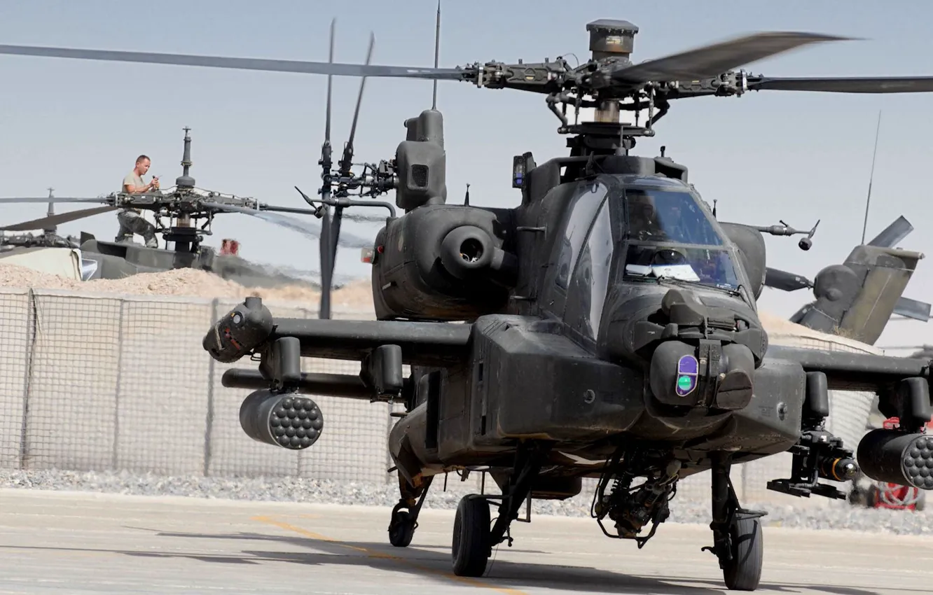 Фото обои ракеты, стоянка, McDonnell Douglas AH-64 Apache, боевой вертолёт