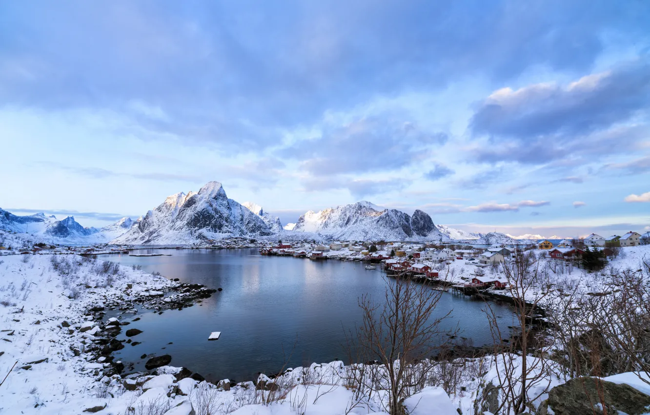 Фото обои зима, море, снег, горы, дома, Норвегия, поселок, Лофотен