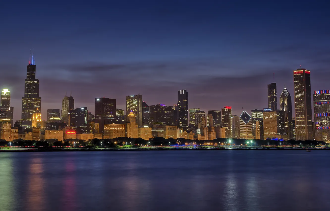 Фото обои город, огни, озеро, дома, Chicago, Skyline, Blue Hour, панорамма