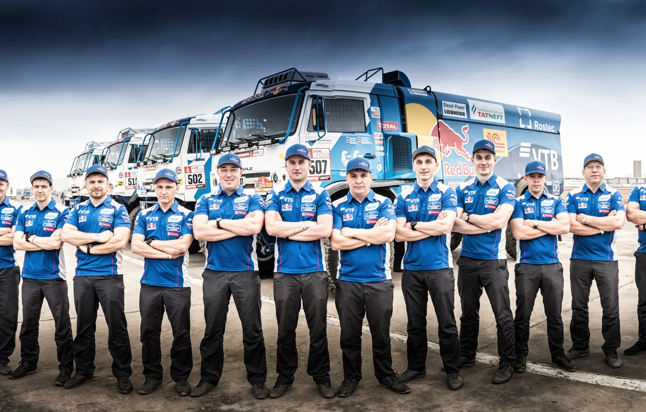 Фото обои Команда, Люди, Мастер, Россия, Kamaz, Rally, Dakar, КАМАЗ-мастер