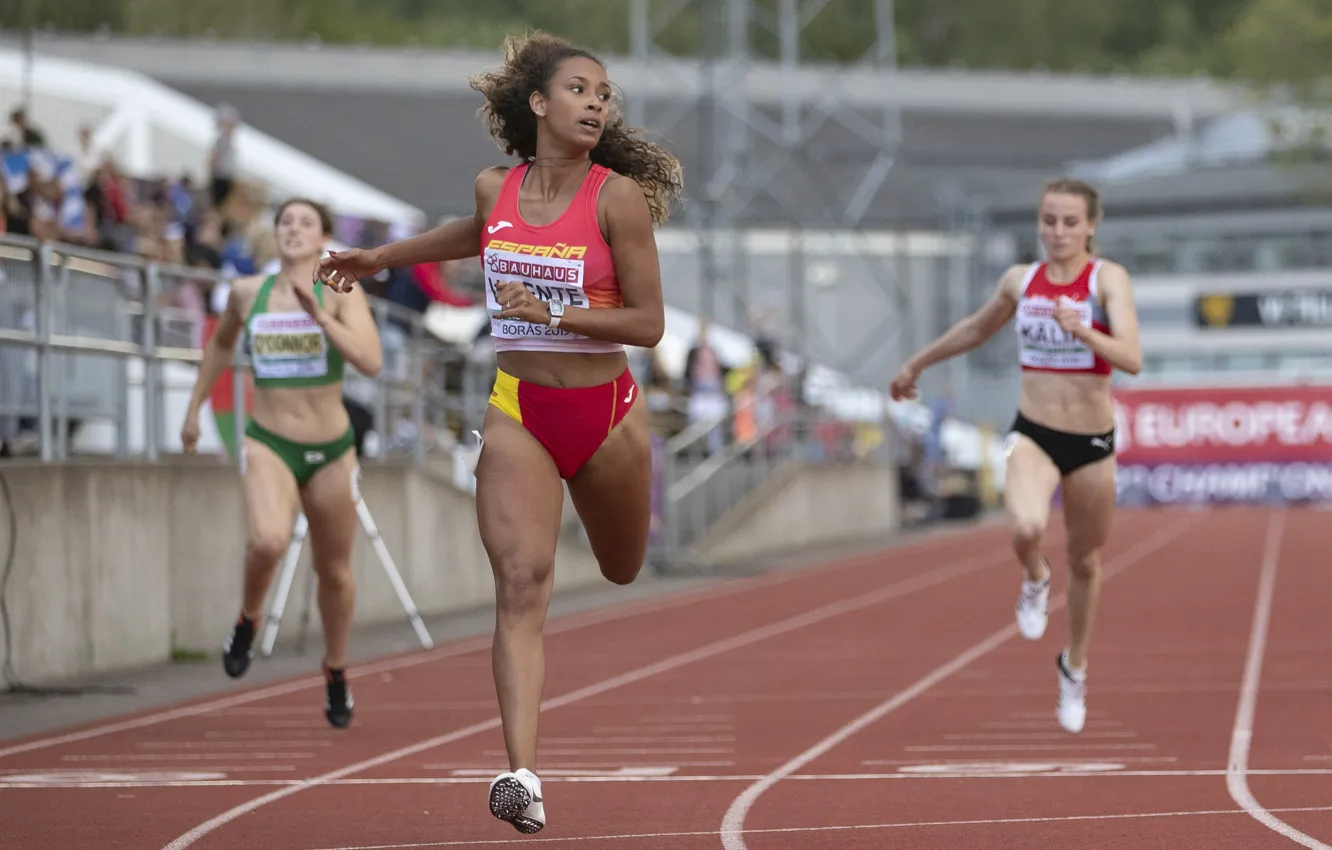 Фото обои Бег, Трое, Richard Mille, Maria Vicente Garcia, Семиборье, Ричард Милле, Spanish athlete, Heptathlon