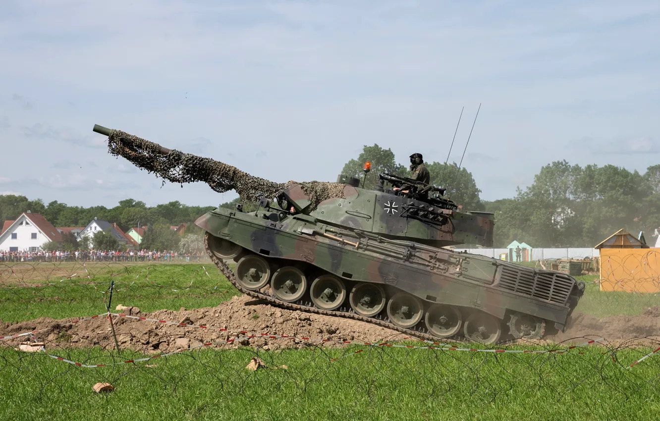 Фото обои немецкий, основной, боевой танк, Leopard 2