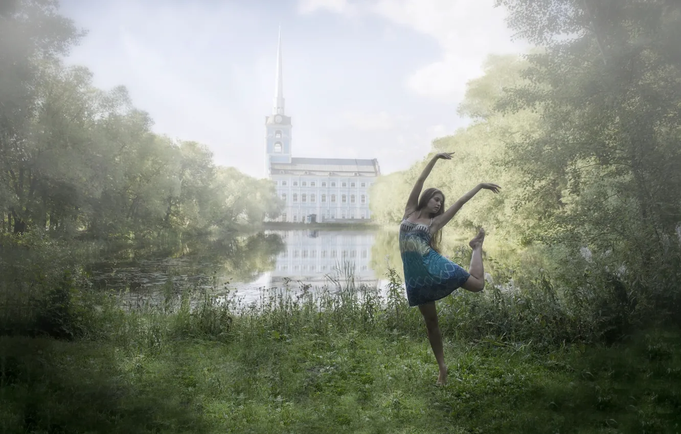 Фото обои девушка, природа, пруд, парк, настроение, танец