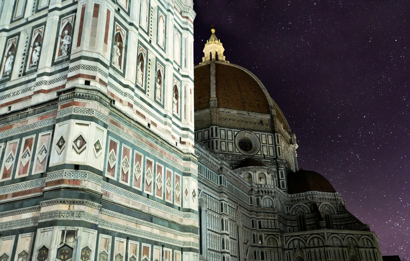 Фото обои небо, звезды, ночь, Италия, Флоренция, Дуомо, колокольня Джотто, собор Санта-Мария-дель-Фьоре