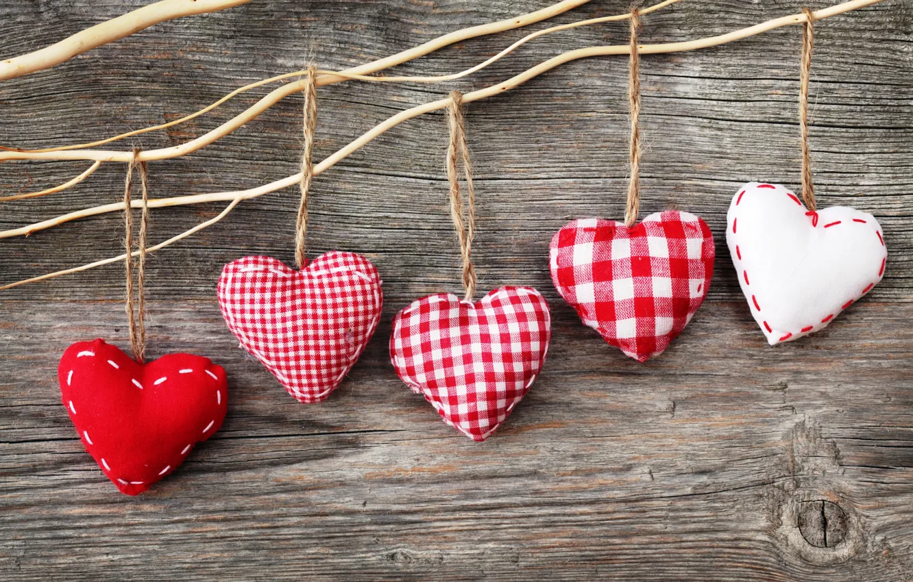 Фото обои доски, сердца, веревки, сердечки, красные, белые, нитки, фигурки