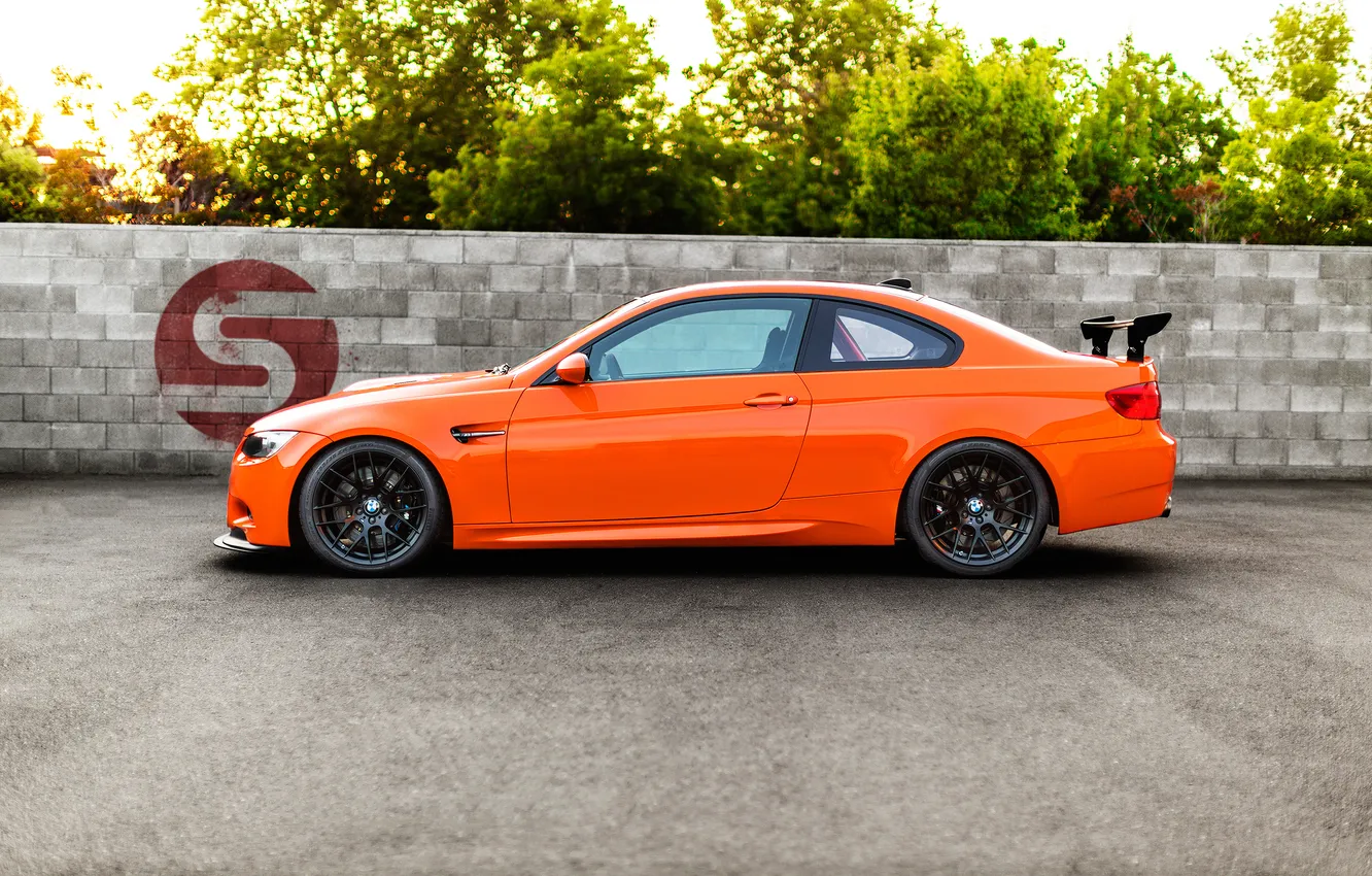 Фото обои оранжевый, чёрные, bmw, бмв, профиль, wheels, диски, black