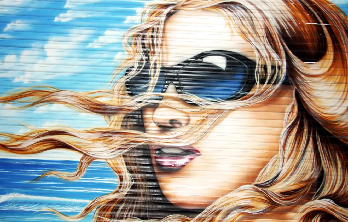 Фото обои девушка, город, стена, граффити, очки