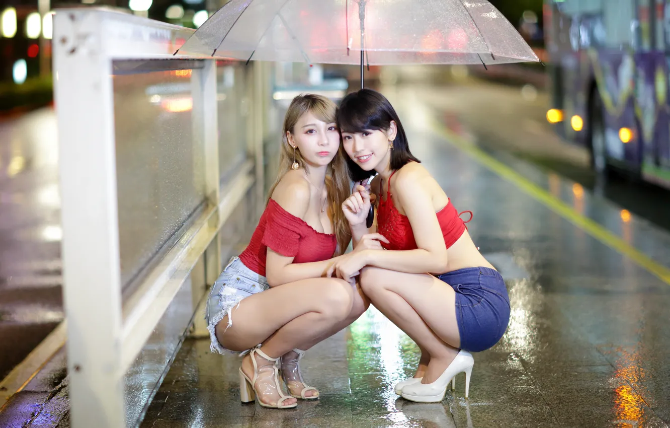Фото обои улица, зонт, азиатки, боке, девчонки, веселушки