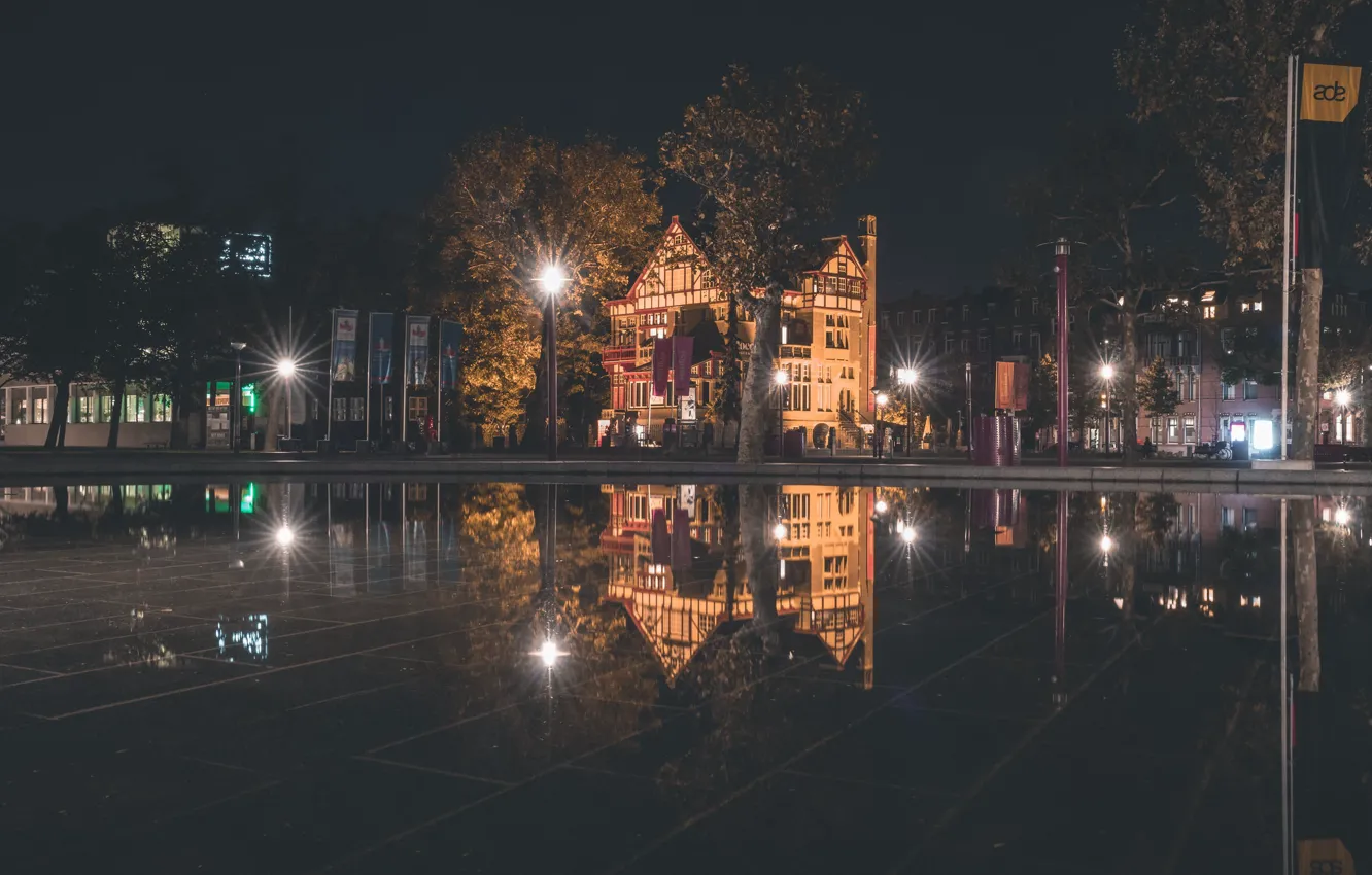Фото обои ночь, улица, здания, Амстердам, фонари, фотограф Gabriel Guita