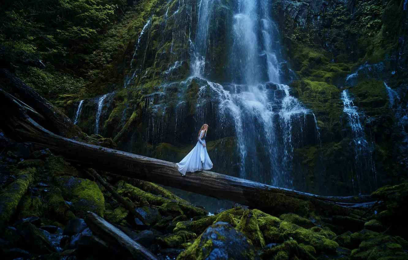 Фото обои девушка, пейзаж, природа, поза, камни, скалы, берег, водопад