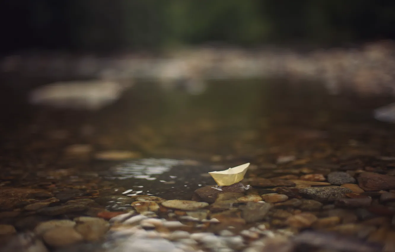 Фото обои вода, бумага, кораблик