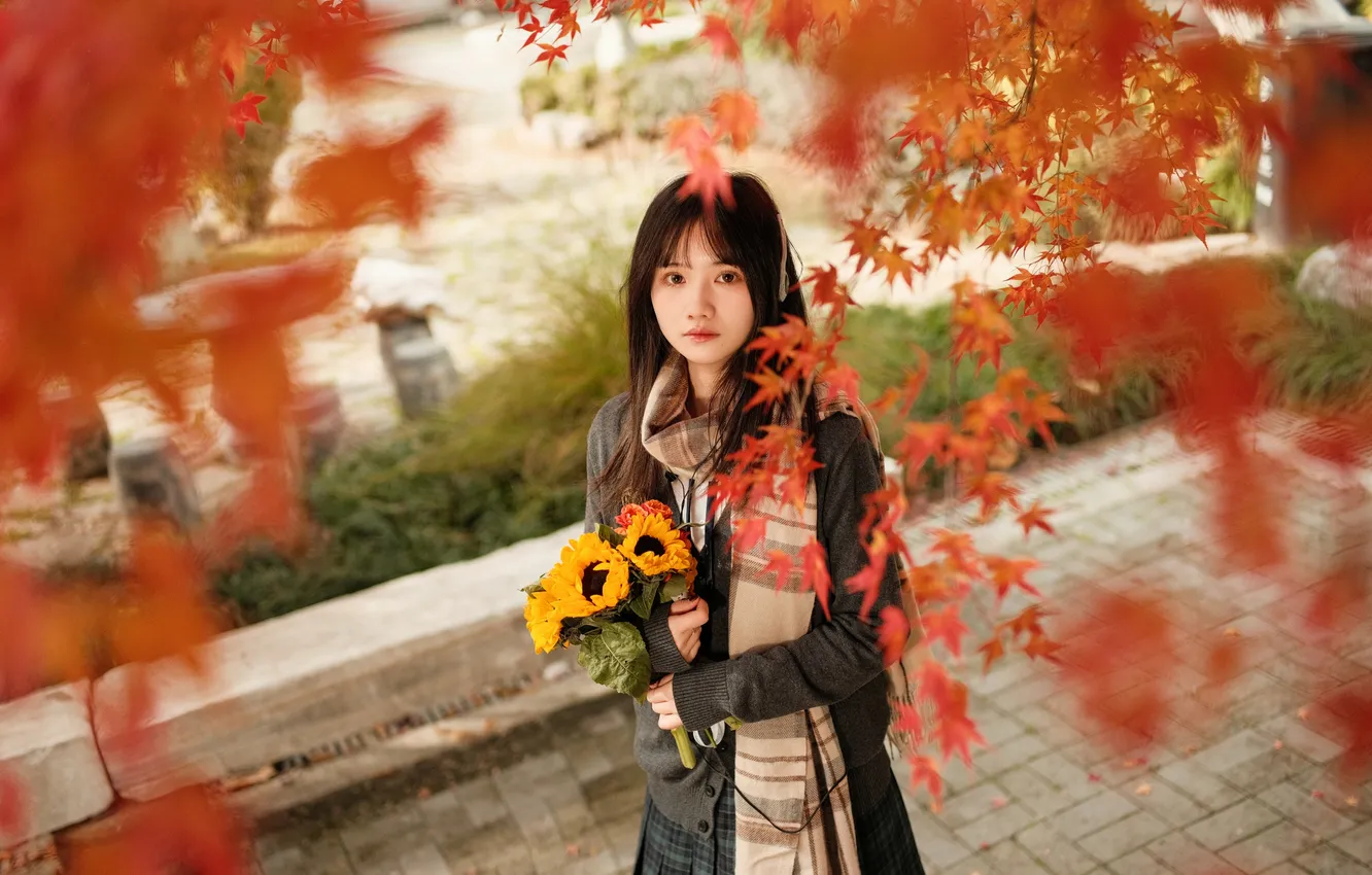 Фото обои Beautiful, Asian, Model, Tree, Flowers, Woman, Bouquet, Cute
