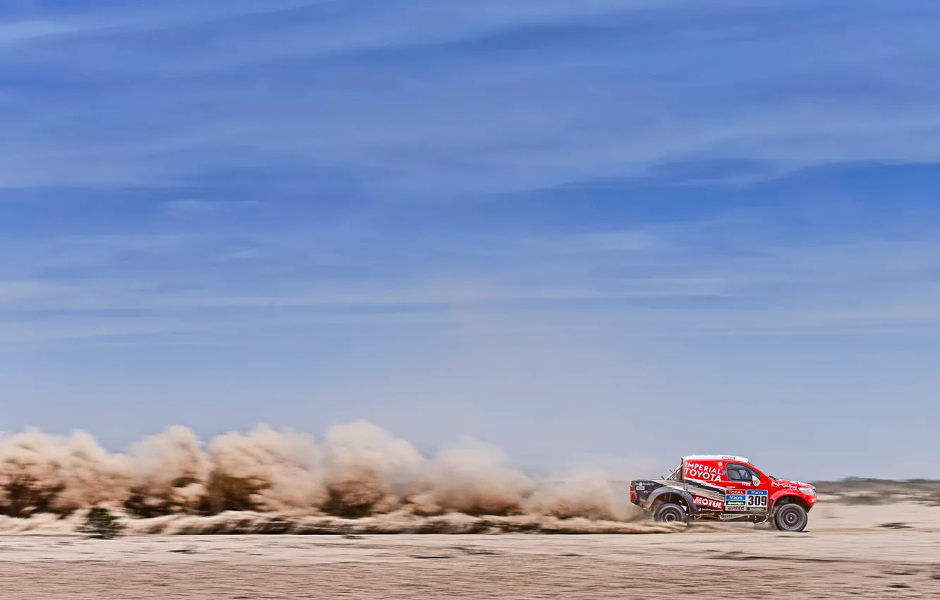 Фото обои Песок, Красный, Пыль, Спорт, Скорость, Гонка, День, Toyota